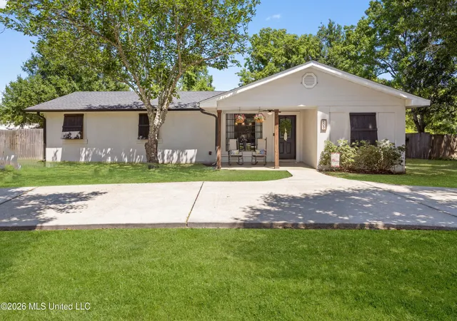 Homes for sale in Bay Saint Louis, MS | 609 Beyer Dr, Bay Saint Louis, MS 39520 | MLS# 4148393