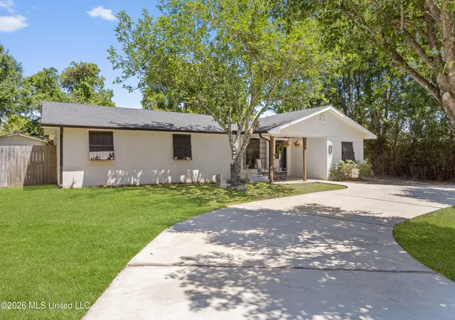 Homes for sale in Bay Saint Louis, MS | 609 Beyer Dr, Bay Saint Louis, MS 39520 | MLS# 4148393
