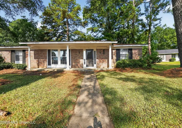 Photo 2 of Sale Pending at 101 Dotson Pl, Jackson, MS 39213 | MLS# 4148819 | Listing updated on 2026-09-08