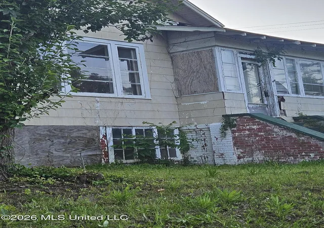 Homes for sale in Mc Comb, MS | 604 S Broadway St, Mc Comb, MS 39648 | MLS# 4149427