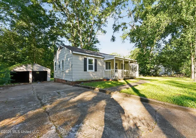 3rd image of 373 Fairhill Dr, Jackson, MS 39212 | MLS# 4152558