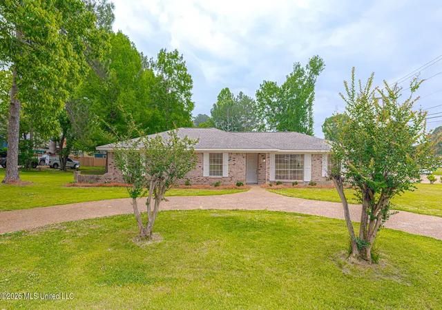 2nd image of 1206 Sunset Dr, Canton, MS 39046 | MLS# 4148480