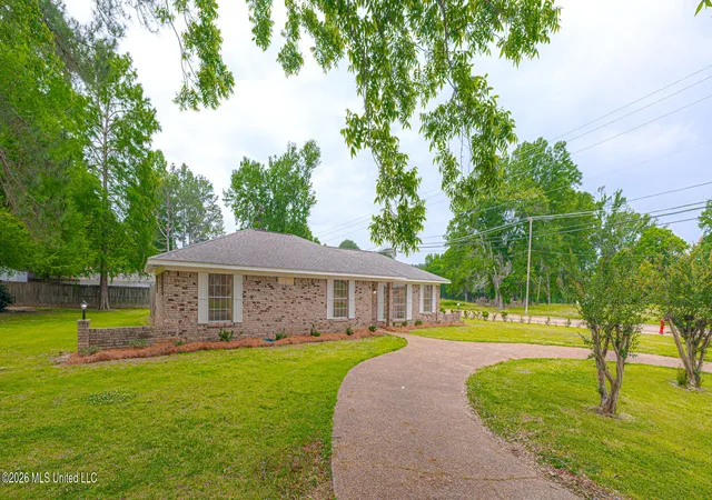 3rd image of 1206 Sunset Dr, Canton, MS 39046 | MLS# 4148480