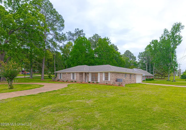 5th image of 1206 Sunset Dr, Canton, MS 39046 | MLS# 4148480