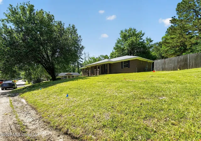 Photo 3 of Single family home for sale at 603 Chelsea Dr, Jackson, MS 39212 | MLS# 4150158 | Listing updated on 2026-10-22
