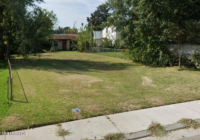 Homes for sale in Biloxi, MS | 827 Elder St, Biloxi, MS 39530 | MLS# 4148494