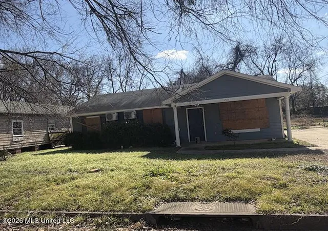 Photo 1 of Single family home for sale at 731 Chestnut St, Jackson, MS 39204 | MLS# 4149249 | Listing updated on 2026-05-13