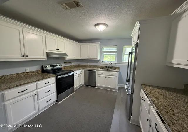 Homes for sale in Moss Point, MS | 7204 Coda Rd, Moss Point, MS 39562 | MLS# 4148524