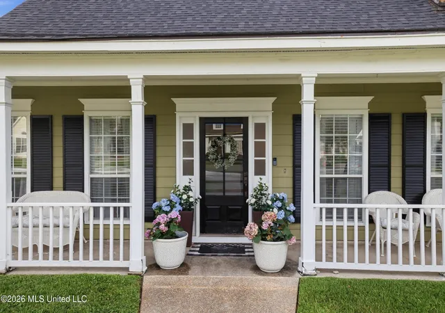 Photo 3 of Single family home for sale at 917 Handsboro Pl, Gulfport, MS 39507 | MLS# 4148531 | Listing updated on 2026-05-07