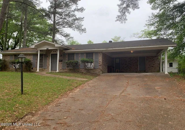 Photo 1 of Single family home for sale at 1984 Longwood Dr, Jackson, MS 39212 | MLS# 4149251 | Listing updated on 2026-05-13
