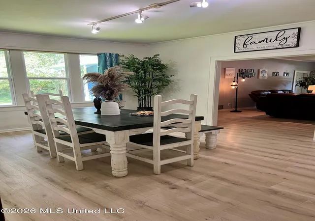 Photo 4 of Single family home for sale at 611 Glenwood St, Picayune, MS 39466 | MLS# 4148553 | Listing updated on 2026-06-12