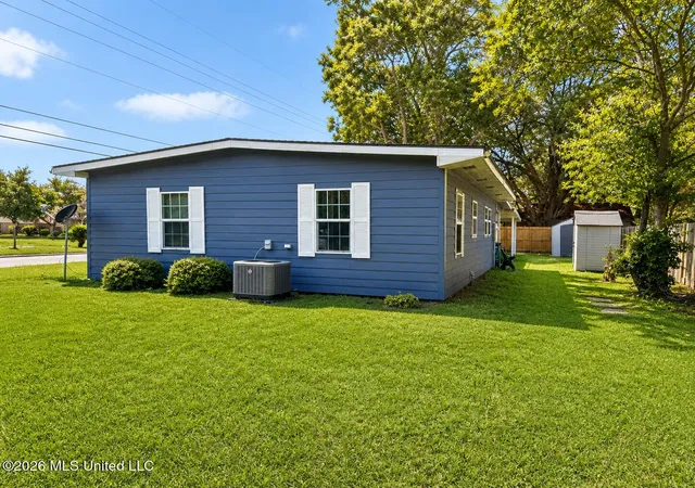 Photo 3 of Single family home for sale at 4009 Ingalls Ave, Pascagoula, MS 39581 | MLS# 4148565 | Listing updated on 2026-08-24