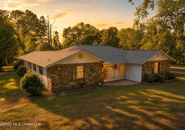 Homes for sale in Batesville, MS | 415 Woodland Rd, Batesville, MS 38606 | MLS# 4148600