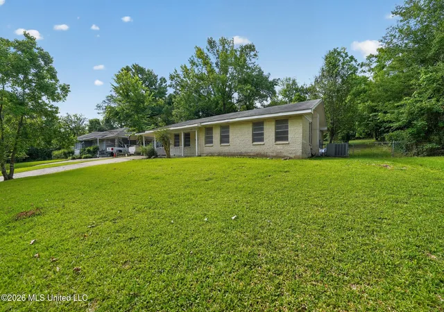 Homes for sale in Jackson, MS | 1523 Winchester St, Jackson, MS 39211 | MLS# 4150004