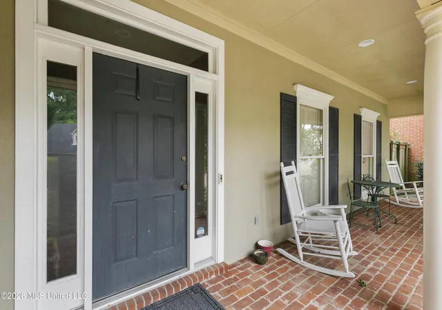 Photo 3 of Sale Pending at 13 Village Green Ct, Jackson, MS 39211 | MLS# 4149034 | Listing updated on 2026-08-20