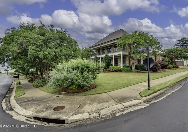 Photo 3 of Single family home for sale at 100 Arbor Landing, Brandon, MS 39047 | MLS# 4148863 | Listing updated on 2026-07-09
