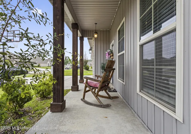 Homes for sale in Ocean Springs, MS | 13216 W Jackson Lee Dr, Ocean Springs, MS 39564 | MLS# 4148715
