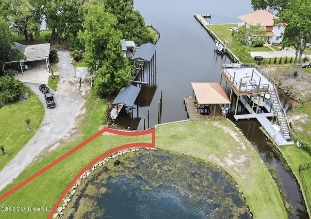 Photo 3 of Single family home for sale at 4510 Willow St, Pascagoula, MS 39567 | MLS# 4148774 | Listing updated on 2026-09-14