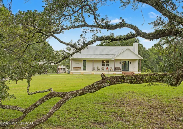 Photo 1 of Single family home for sale at 15101 Cable Brg Rd, Gulfport, MS 39503 | MLS# 4148775 | Listing updated on 2026-09-03