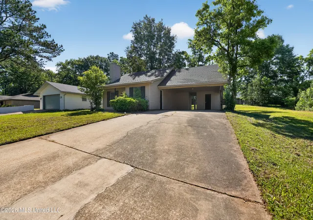 Homes for sale in Jackson, MS | 4253 Cypress Dr, Jackson, MS 39212 | MLS# 4149538