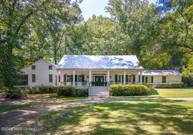 Photo 3 of Single family home for sale at 14 Marshall Rd, Natchez, MS 39120 | MLS# 4148826 | Listing updated on 2026-09-10
