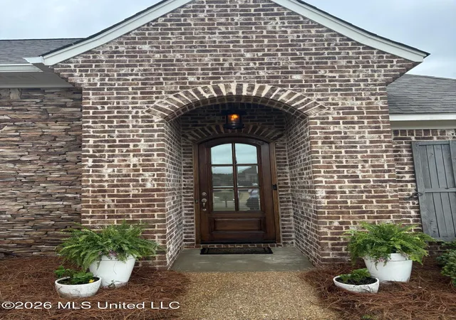 Homes for sale in Brandon, MS | 320 Emerald Wy, Brandon, MS 39047 | MLS# 4148912