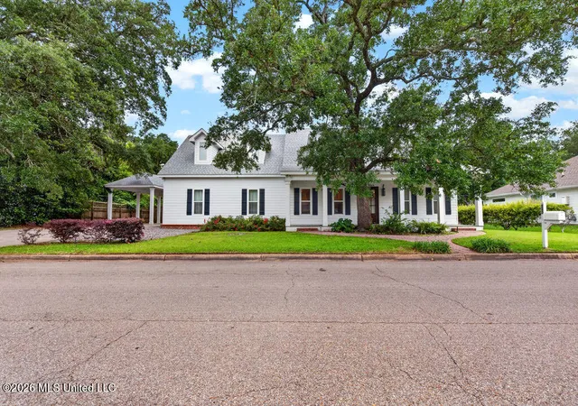 Homes for sale in Pass Christian, MS | 125 Espy Ave, Pass Christian, MS 39571 | MLS# 4149443