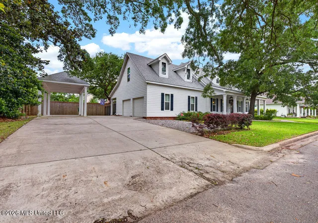 Homes for sale in Pass Christian, MS | 125 Espy Ave, Pass Christian, MS 39571 | MLS# 4149443