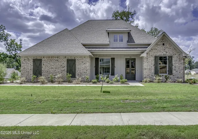 Photo 1 of Sale Pending at 804 Albany St, Brandon, MS 39042 | MLS# 4149168 | Listing updated on 2026-09-21