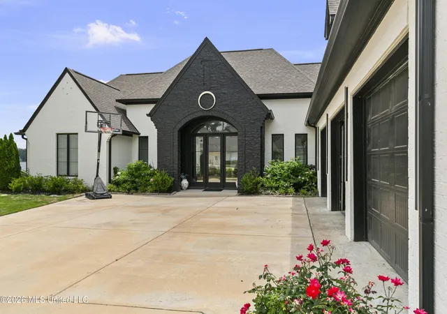 2nd image of 140 Herons Bay Cir, Madison, MS 39110 | MLS# 4149047