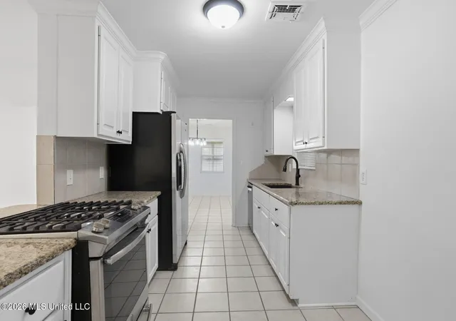 Photo 4 of Single family home for sale at 1735 Wilhurst St, Jackson, MS 39211 | MLS# 4149050 | Listing updated on 2026-06-09