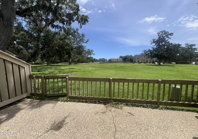 24th image of 495 Popps Ferry Rd, Biloxi, MS 39531 | MLS# 4149102