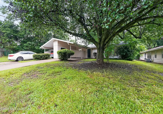 Photo 3 of Sale Pending at 5710 Orchard View, Jackson, MS 39211 | MLS# 4154611 | Listing updated on 2026-09-08