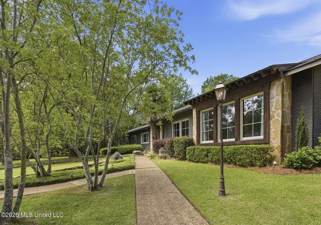 Homes for sale in Jackson, MS | 4025 Dogwood Dr, Jackson, MS 39211 | MLS# 4150434