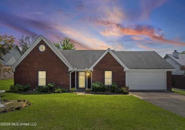 Photo 2 of Sale Pending at 1867 Thomas St, Horn Lake, MS 38637 | MLS# 4155349 | Listing updated on 2026-08-29
