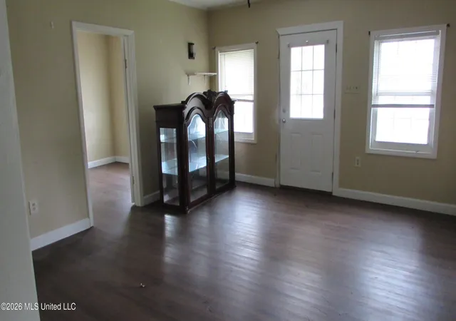 Photo 4 of Single family home for sale at 303 Myrtle St, Gulfport, MS 39507 | MLS# 4149228 | Listing updated on 2026-05-13