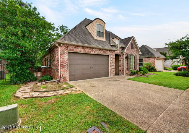 Homes for sale in Ocean Springs, MS | 3812 Acadian Village Dr, Ocean Springs, MS 39564 | MLS# 4149769