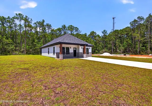 Homes for sale in Gautier, MS | 3415 Raintree Dr, Gautier, MS 39553 | MLS# 4149324