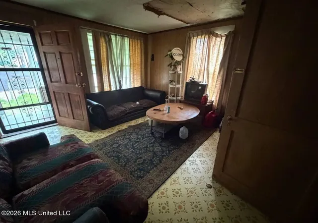 4th image of 325 Belview Ave, Canton, MS 39046 | MLS# 4149346