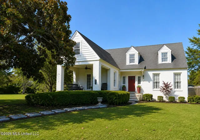 1st image of 204 Grand Blvd, Greenwood, MS 38930 | MLS# 4149329