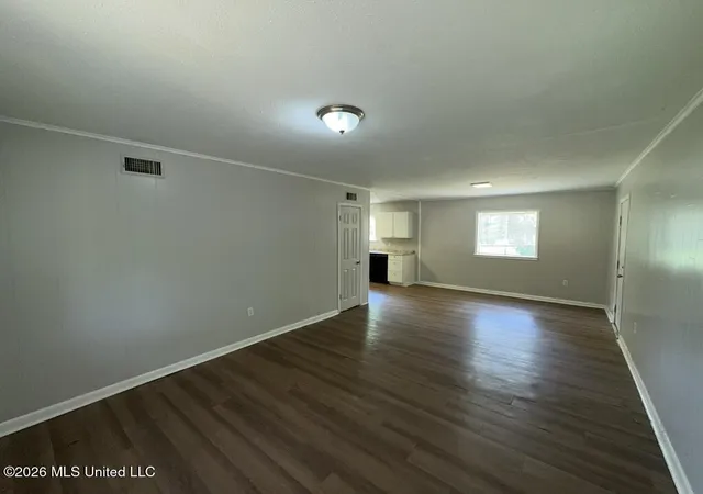 Photo 3 of Single family home for sale at 3341 Suncrest Dr, Jackson, MS 39212 | MLS# 4149752 | Listing updated on 2026-05-18