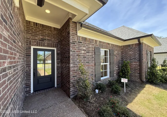 Photo 2 of Single family home for sale at 1079 Great Glen Dr, Southaven, MS 38671 | MLS# 4149484 | Listing updated on 2026-09-18
