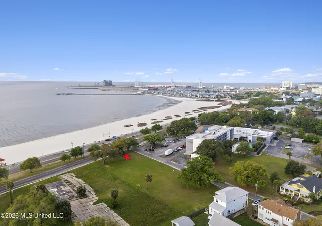 17th image of 1542 Beach Dr, Gulfport, MS 39507 | MLS# 4150567