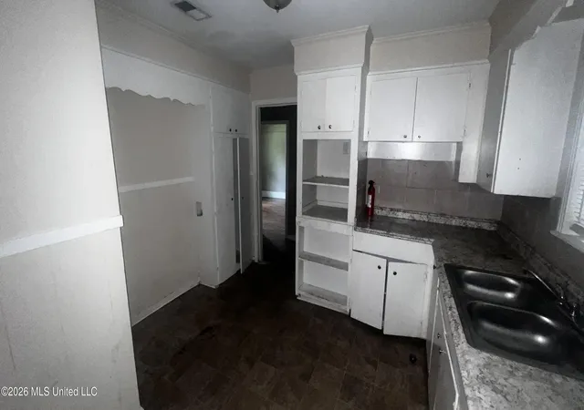 Photo 3 of Single family home for sale at 1369 Dianne Dr, Jackson, MS 39204 | MLS# 4150343 | Listing updated on 2026-09-15