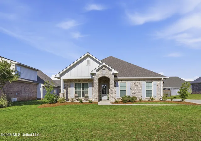 Homes for sale in Canton, MS | 137 Sweetbriar Cir, Canton, MS 39046 | MLS# 4149648