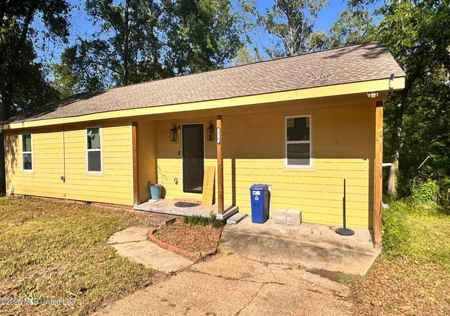 Photo 1 of Single family home for sale at 2616 Glenn St, Jackson, MS 39204 | MLS# 4149698 | Listing updated on 2026-07-27