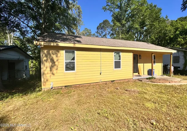 Photo 2 of Single family home for sale at 2616 Glenn St, Jackson, MS 39204 | MLS# 4149698 | Listing updated on 2026-07-27