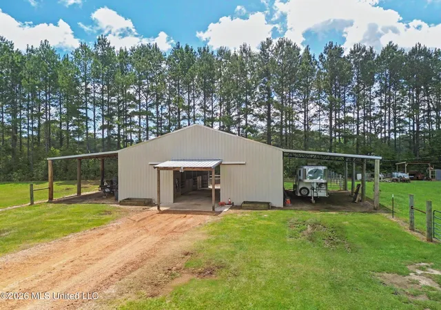 Homes for sale in Lumberton, MS | 52 Jeslan Trl, Lumberton, MS 39455 | MLS# 4149705