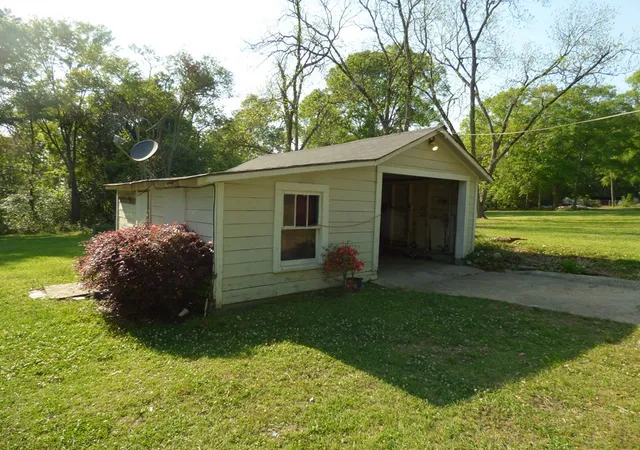 Homes for sale in Mc Comb, MS | 415 N Magnolia St, Mc Comb, MS 39648 | MLS# 4149822
