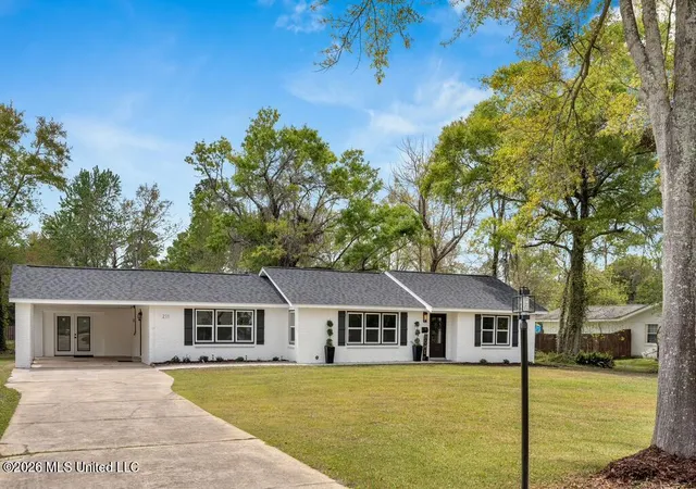 Photo 1 of Single family home for sale at 211 47th Street, Gulfport, MS 39507 | MLS# 4154203 | Listing updated on 2026-07-29
